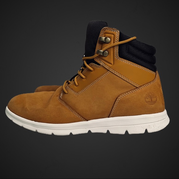 (EOS) Timberlands • Waterproof Boots • Nubuck - Picture 2 of 10